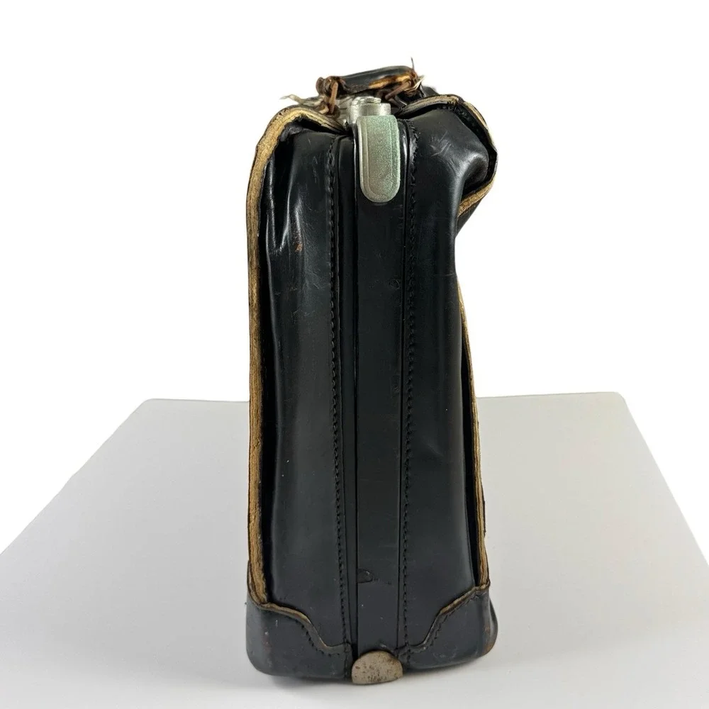 60s US Navy Blue Angels Painted Cowhide Leather Pilot Bag Named Capt. John Allen